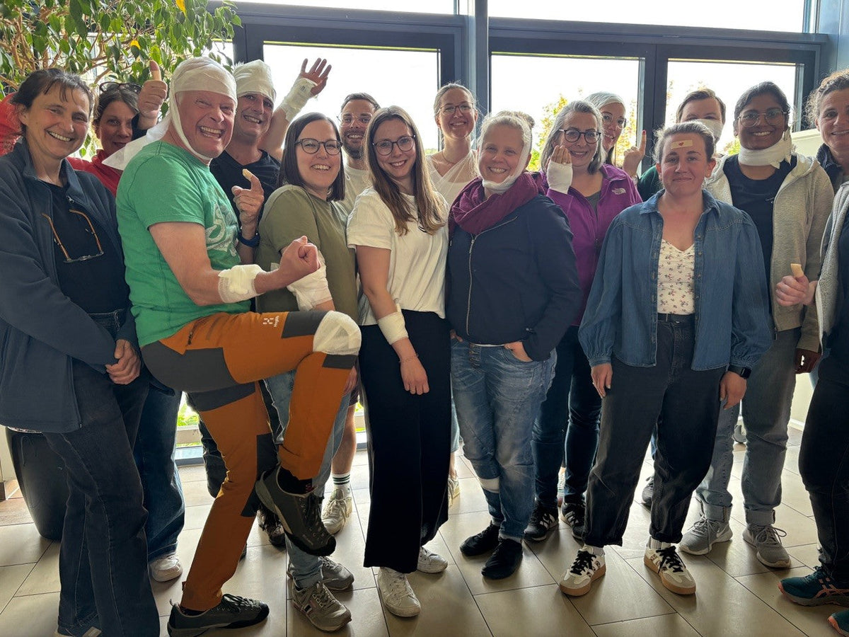 Lehrkräfte frischen ihr Wissen auf Erste-Hilfe-Kurs an der Ernst-Göbel-Schule